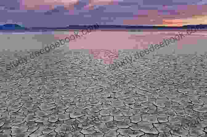 The Alvord Desert, A Large, Dry Lake Oregon Travel Guide With 100 Landscape Photos