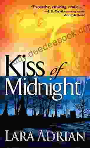 Kiss Of Midnight: A Midnight Breed Novel (The Midnight Breed 1)